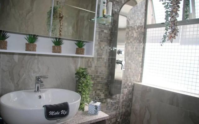 Luxury Apartment in Umhlanga Rocks