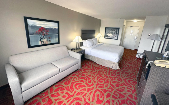 Ramada by Wyndham Sherwood Park