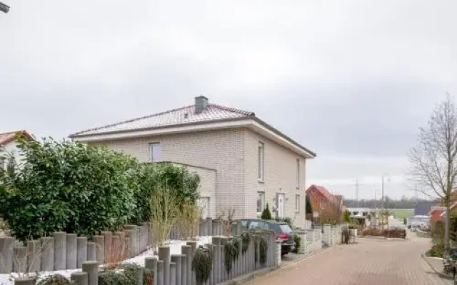 2 Private Single Rooms (5650)