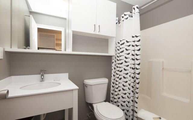 InTown Suites Extended Stay Houston TX - Cypress Station