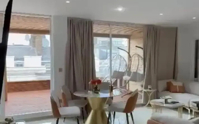 Luxury Apartment in Central London
