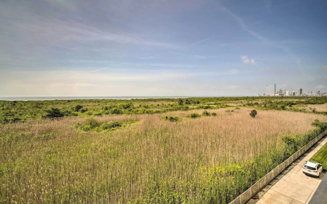 Welcoming Brigantine Condo w/ Ocean Views!