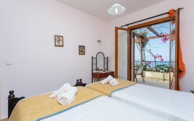 Maroulas Villas Collection