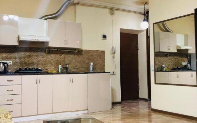 Apartment in Zakyan Street