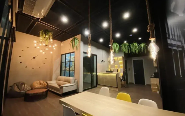 Patong Poshtel - Adults Only - Hostel