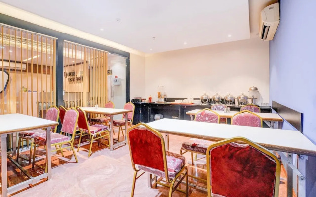 Luxurious Stays at Times Square Le Western Mumbai