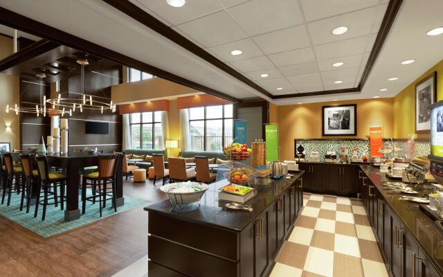 Hampton Inn & Suites Houston/Pasadena