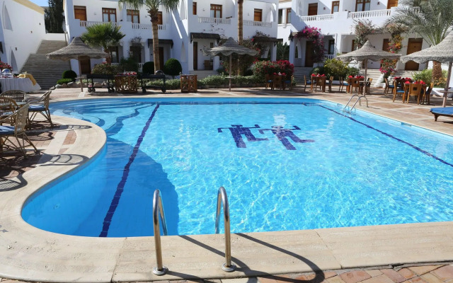 Club Reef Resort