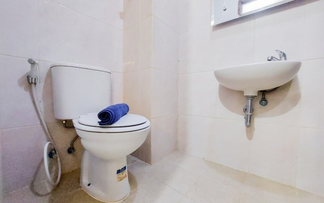 Homey And Elegant Studio Amazana Serpong Apartment