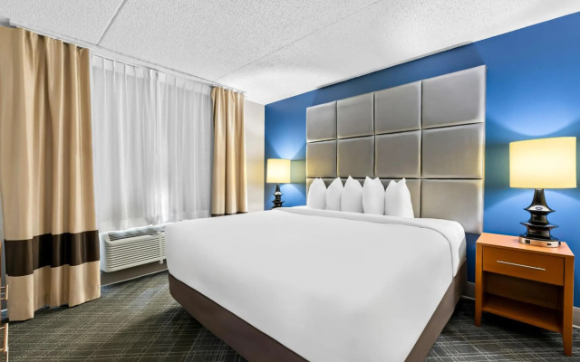 Comfort Inn & Suites Nashville Near Tanger Outlets  I-24 Antioch
