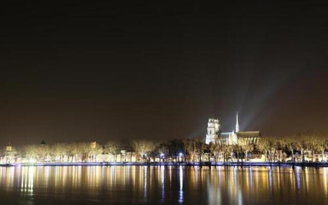 Le Nid Bord De La Loire