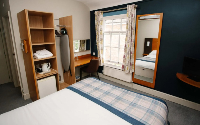 Corner House Hotel