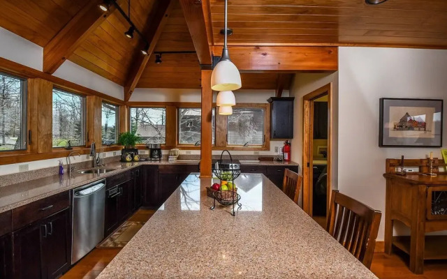 Splash Mountain House