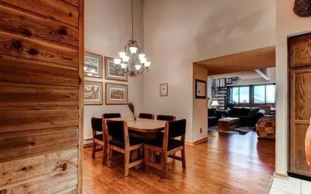 Ski Hill by Pinnacle Lodging