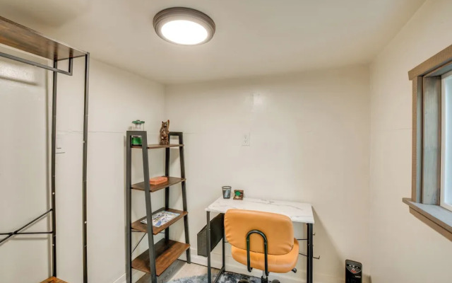 Walk to Beach: Dog-friendly Cabin in Glenbrook!