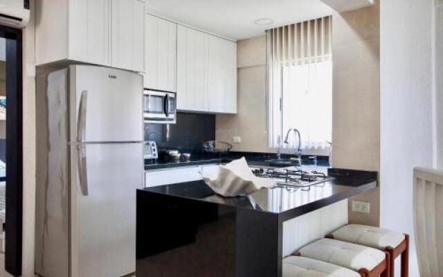 Suites Marina Condo