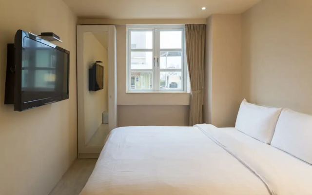 Kindness Hotel Houyi Jiuru