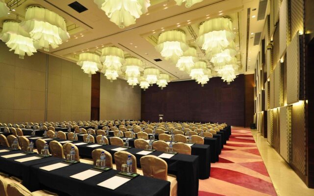 Holiday Inn Qingdao City Centre by IHG