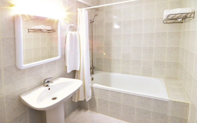 Aparhotel Vibra Central City - Adults Only