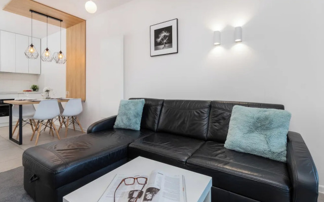 Browar Gdański 51 Apartment by Renters