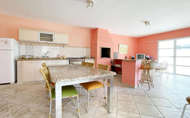 Maravilhoso Sobrado com Vista para o Mar