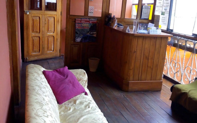 Hostal Lluvia de Oro