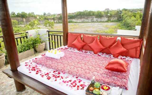 Cliffront Tropical Villa Cantik