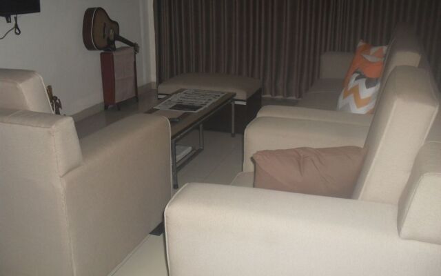 Rumah Sarwestri B&B