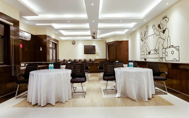 OYO 7075 Hotel Oakland