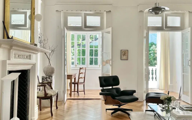 Shanghai Hills& Art Suite 16