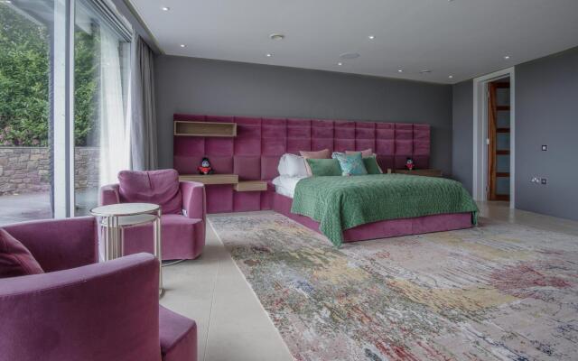 Bryn House - Luxurious 5 Bedroom Holiday Home - Penmaen