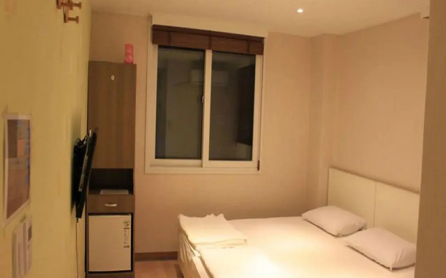 Moon Sun Guesthouse Myeongdong