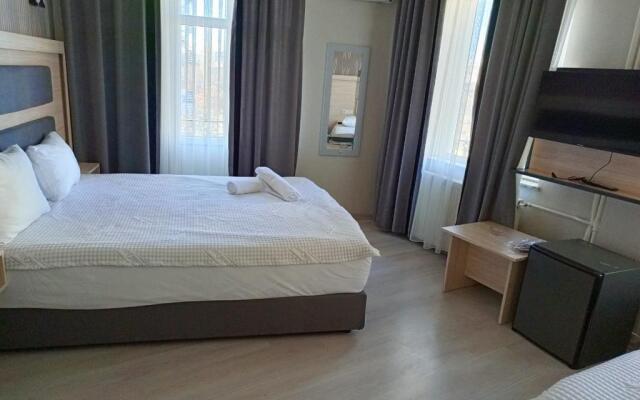 Çiçek Hotel