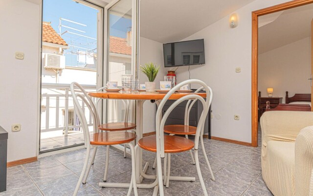 Amazing Apartment in Vodice With Wifi and 2 Bedrooms
