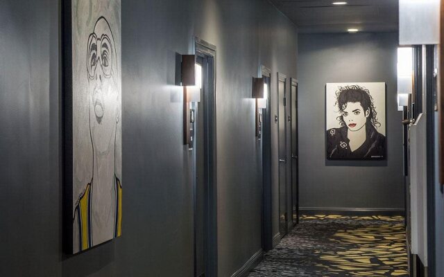 Elan Hotel