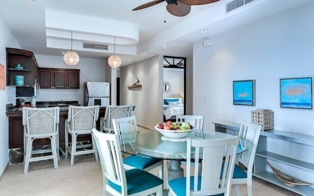 Perfect Oceanfront Retreat for Your Family