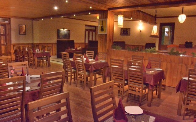 Bhumzang Hotel