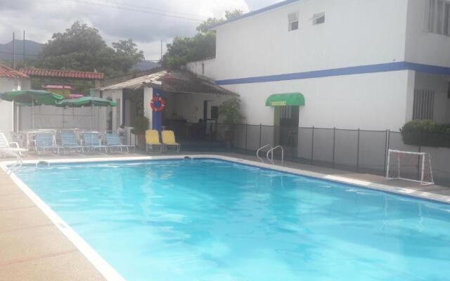 Hotel Joohn Los Almendros