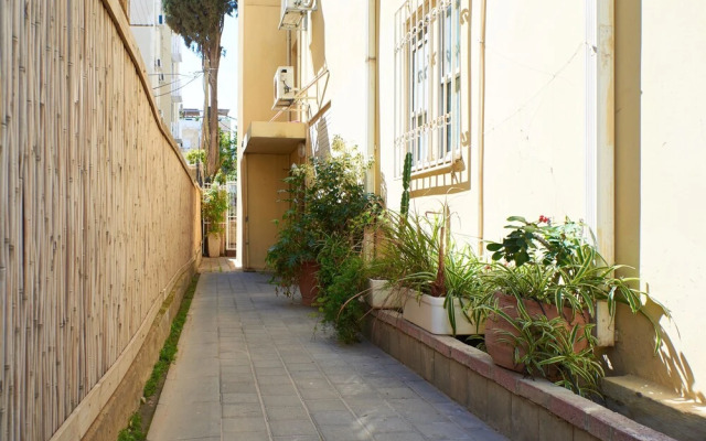 Designed Suite By The Beach