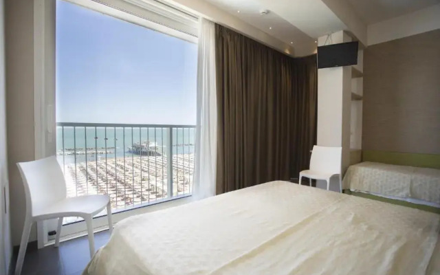 Hotel Excelsior