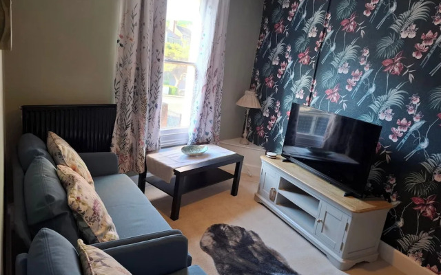 Stroud - Apartment - Sleeps 2 - City Centre