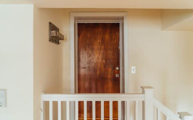 Chic & Pristine 1BR Apt in Marshfield