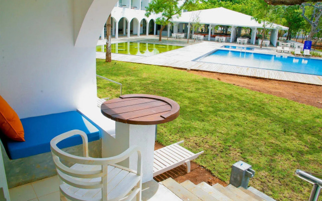 Trinco Blu by Cinnamon