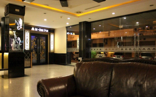 M One Hotel