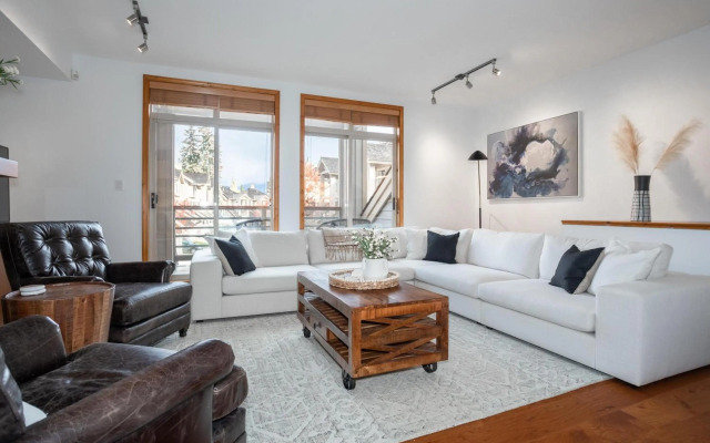 #34 Englewood Greens