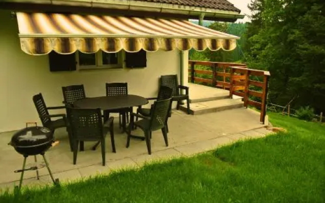 Le Joly Chalet — hotel in Saint-Imier