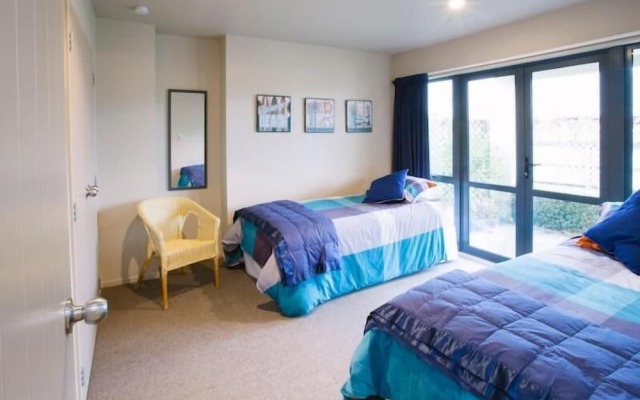 Meadowbrook Place