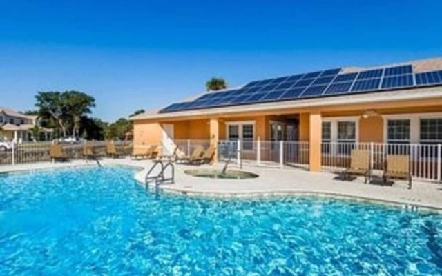 Inviting 3-bed House in Clermont