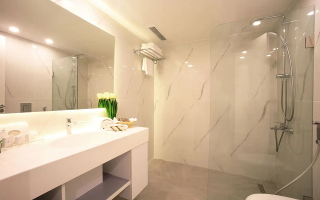 Riviera Hotel Beirut