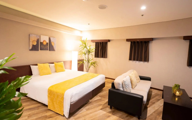 Rycom Crystal Hotel